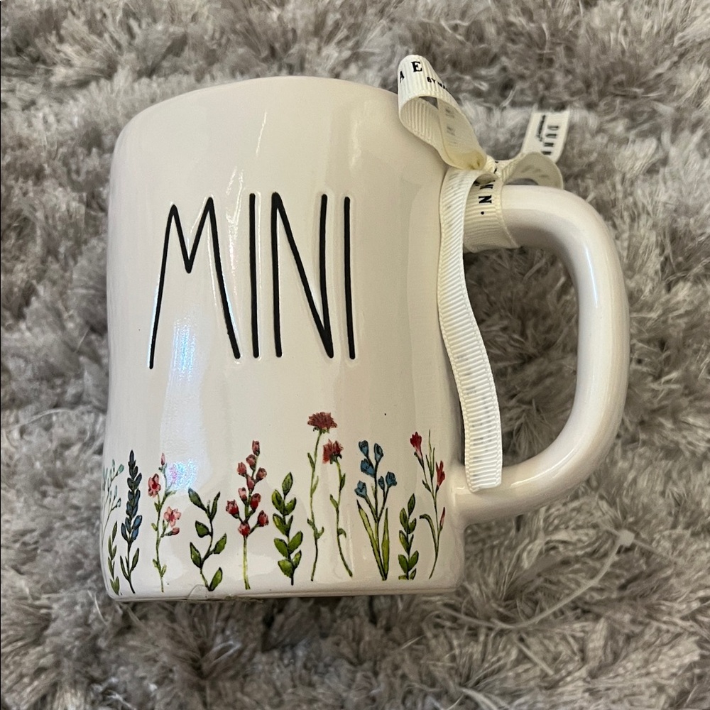 NWT Rae Dunn White Ceramic mini Mug with Floral Design 11 oz /354 ml